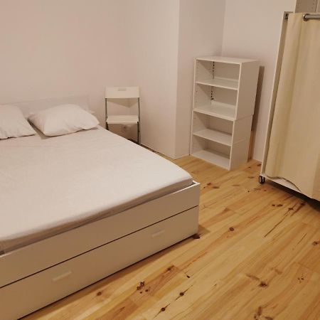Joli Appartement Au Coeur Du Village Lorgues Exterior foto